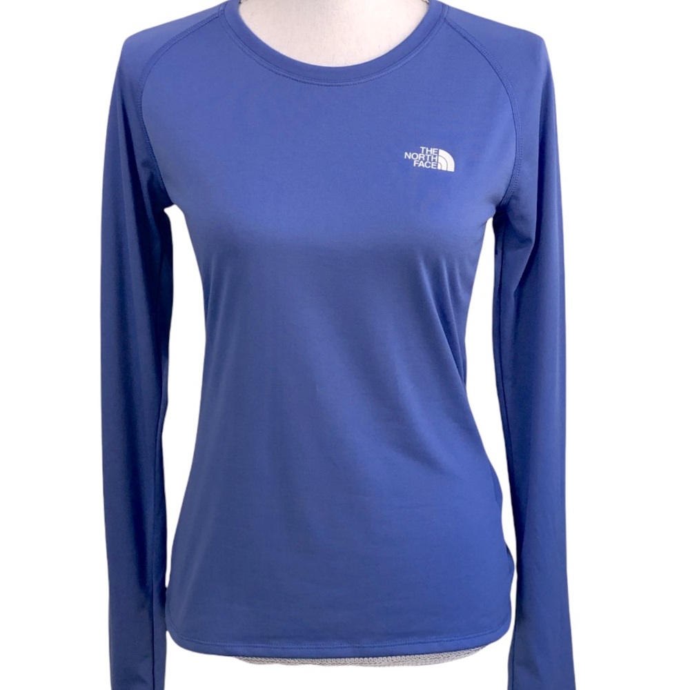 THE NORTH FACE - IN EXCELLENT CONDITION SIZE SMALL LONG SLEEVE TEE - B16